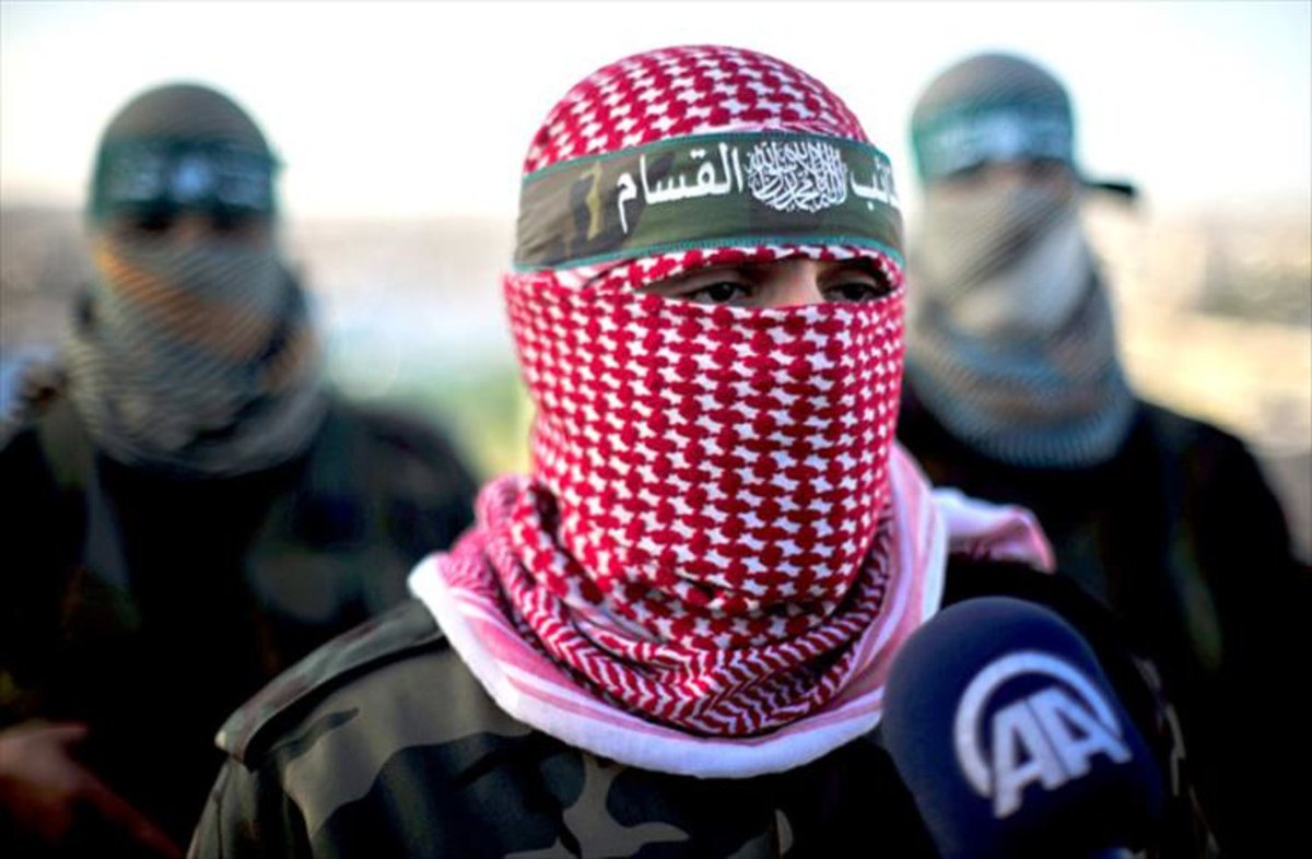 Kassam Tugayları | Ubeyde:

"Bizi tedirgin eden, düşmanın sayıca çokluğu değildir. Bizi tedirgin eden, bunların hepsini nereye gömeceğimizdir."

Dolar 24/Ülkücü Ocakları Başkanı/Ahmet Yiğit Yıldırım/Şırnak/Kassam