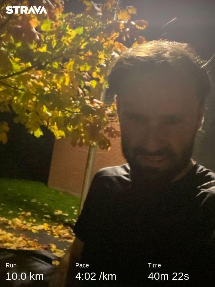 Andy1882's tweet photo. Run 29/31 😅😴😣
40:22

Cold and wet evening, the last 3km get never ending. Day 30 and the 300km mark tomorrow!

@prostateunited 
#YouCanAlwaysDoMore https://t.co/teO39Jcqb0