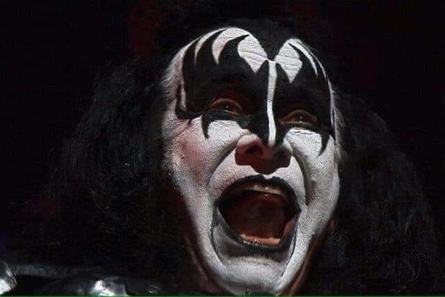 MKissfan's tweet image. October 29, 2014 Anaheim, California Honda Center. 
#KISS played a private show at the Honda Centre for season ticket holders for the Arena Football team #LAKISS. #kissarmy #kissnation #KISSTORY #genesimmons #paulstanley #ericsinger #tommythayer