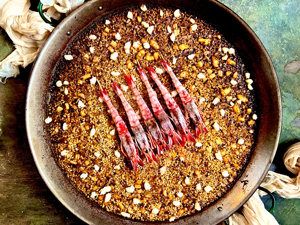 Arroz con sepia, gambitas, rape y gambas rojas. Pasándolo bien con amigos. Disfrute de domingo en #ChezLoleta