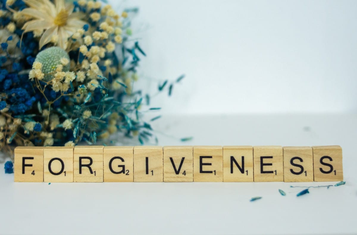 si21652239's tweet photo. LEARN TO FORGIVE 
There will be people who will hurt you, people who you trusted but they still backstabbed you when you least expected.
Forget who hurt you yesterday but never the ones who love you every single day forget the pains but never the lessons you gained. https://t.co/PmBW51O9FE