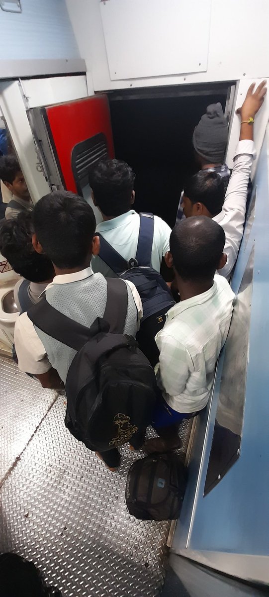 TalesraVimal's tweet photo. This is the position in reserved railway coach at midnight no rpf person or tte to check could not go to sleep till now even after raising complaints no action taken @AshwiniVaishnaw @RPF_INDIA @RpfSouthern https://t.co/4QNGjDcebL