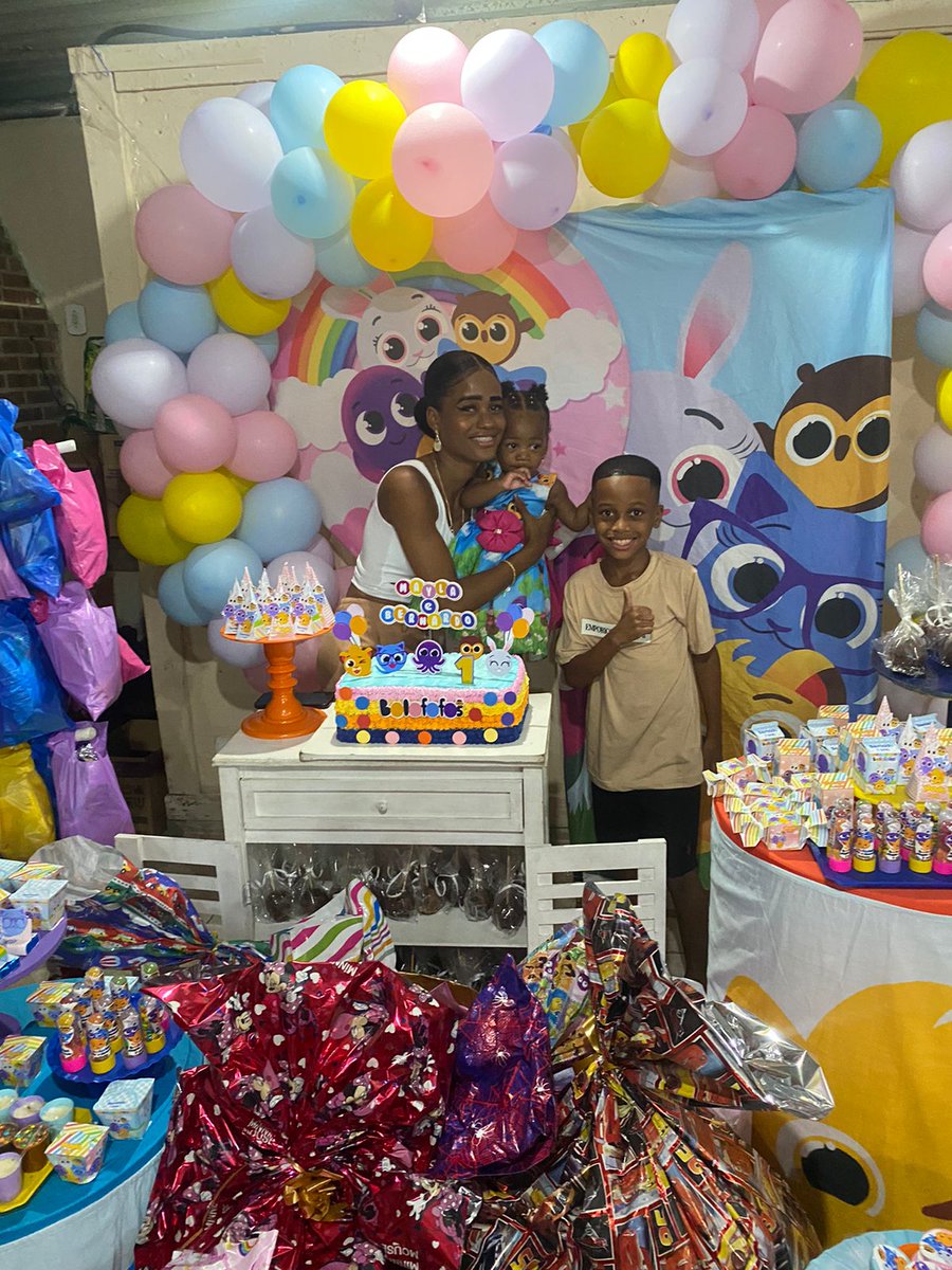 luhrabugenta02's tweet image. A palavra e gratidão, obg Deus por proporcionar esse momento maravilhoso e especial pra mim 🥹👩‍👧‍👦🙏🏾