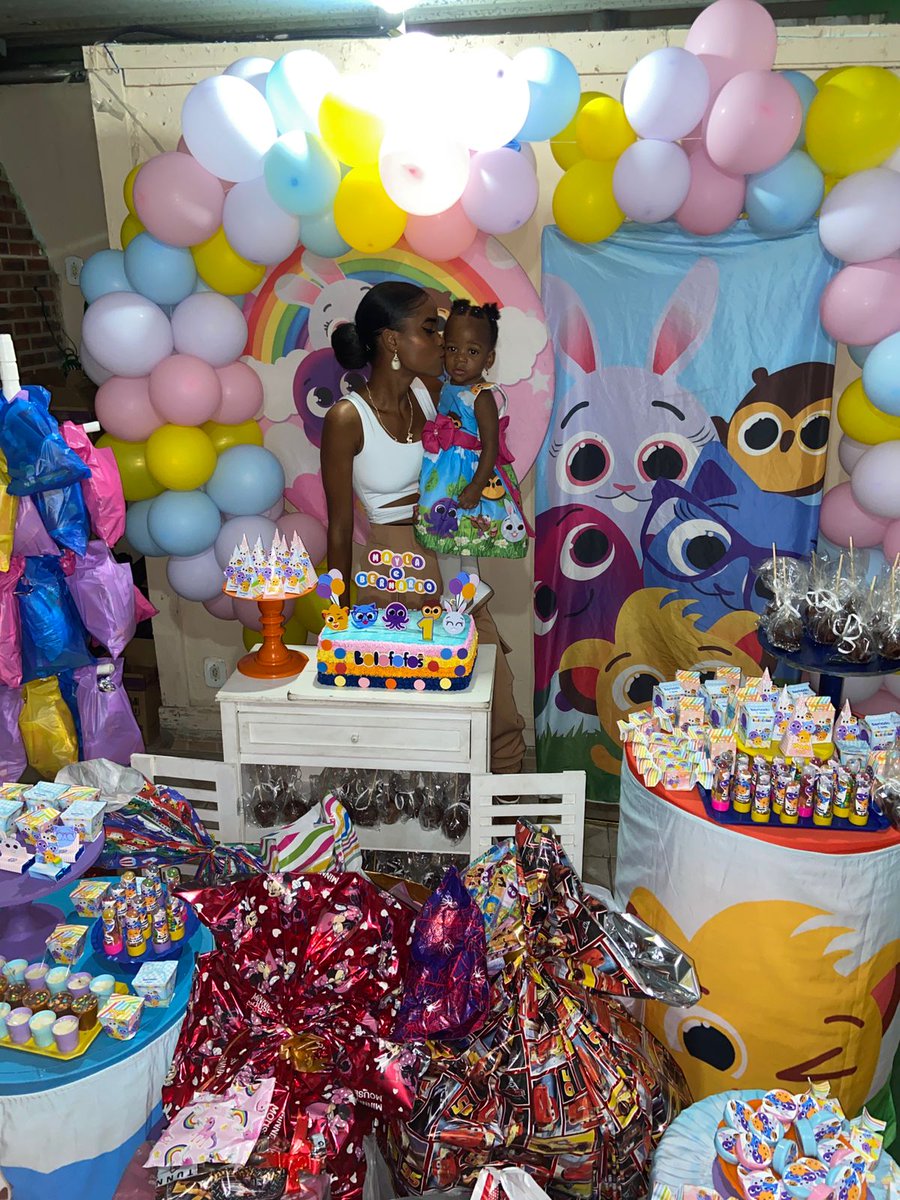 luhrabugenta02's tweet image. A palavra e gratidão, obg Deus por proporcionar esse momento maravilhoso e especial pra mim 🥹👩‍👧‍👦🙏🏾