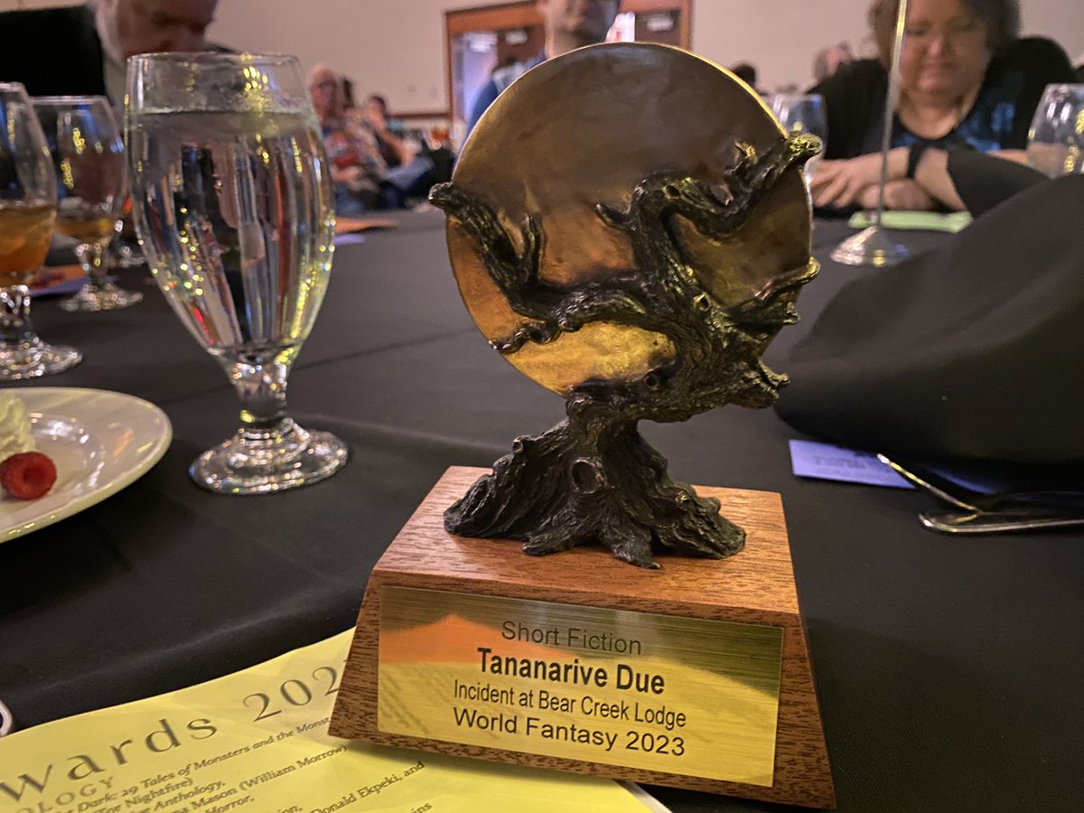 OMG I just won a World Fantasy Award for my short story “Incident at Bear Creek Lodge” in OTHER TERRORS: and thanks to the judges as well as editors @RenaMason88 and @VinceLiaguno for inviting me to be a part of this fantastic anthology! Shoutout to fellow nominee @EugenBacon!