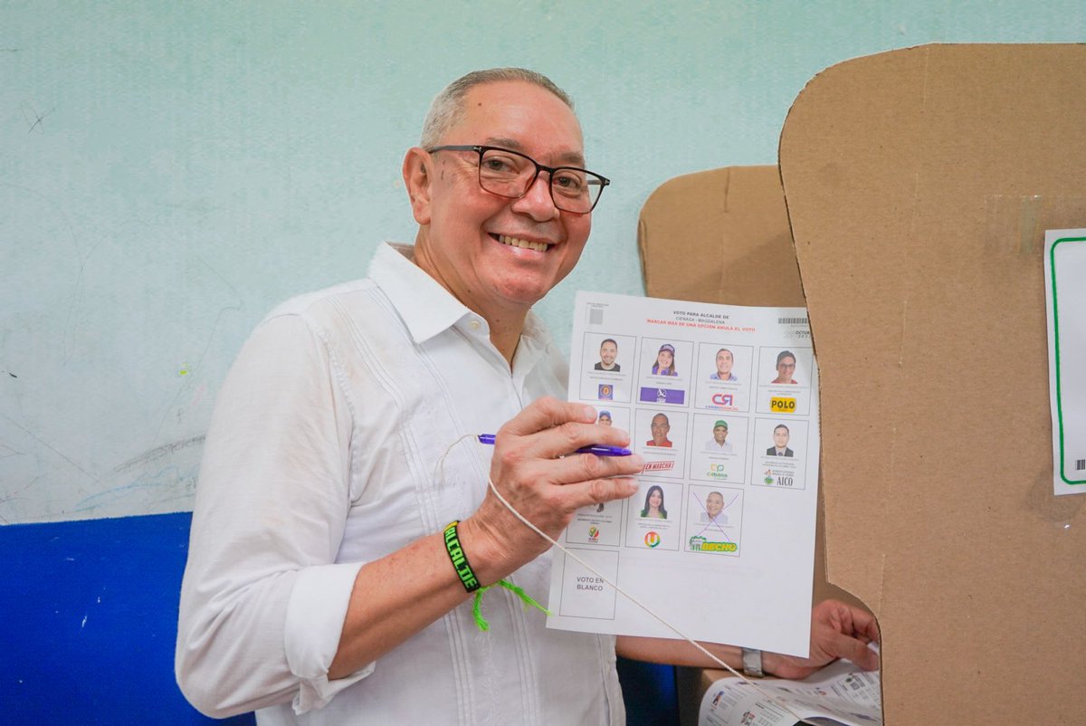 bechofernandez1's tweet photo. Estamos a una hora del cierre, sigamos todos ejerciendo nuestro derecho al voto. Ciénaga se tiene que movilizar masivamente a las urnas. Vamos por ese sueño de construir un mejor municipio, en el que todos quieran vivir y del que nadie se quiera ir.
¡Lo vamos a lograr! 💪🏼💛💚 https://t.co/4j2bvSRKUG