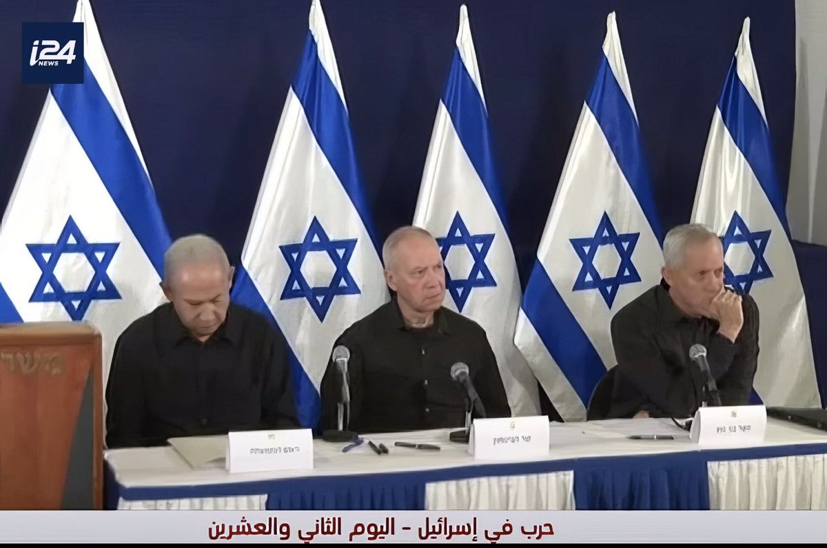 amansouraja's tweet image. خلال ساعات عادت الإنسانية لكثير من السياسيين الذين فقدوها و شجعوا جرائم الحرب في غزة طيلة 23 يوما وأصبح معظمهم بعد الإخفاقات والهزائم العسكرية المتلاحقة لجيش الاحتلال الاسرائيلي يطالبون  بضرورة تحقيق هدنة إنسانية فورية وعاجلة في غزة،والمؤكد أنها ليست من أجل إنقاذ سكان غزة الذين