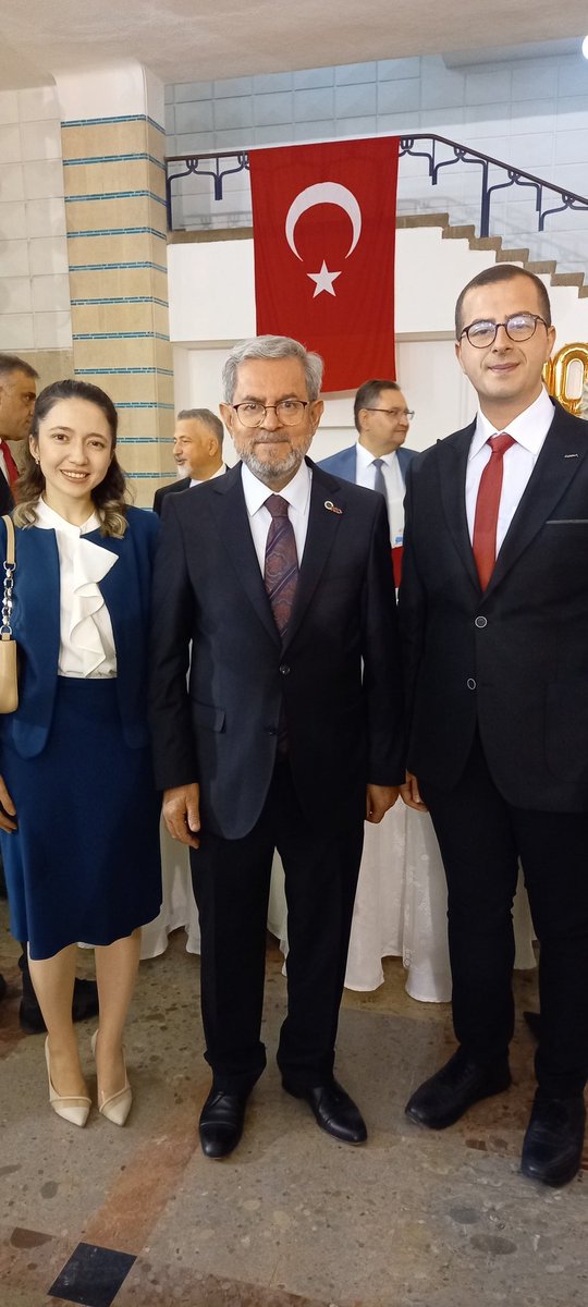 Cumhuriyet Bayramımızı Cumhuriyetimizin 100. yılına yaraşır bir coşkuyla kutladık.
Başta kıymetli hocamız <a href="/necdetunuvar/">Necdet Ünüvar</a> olmak üzere emeği geçen tüm Ankara Üniversitelilere teşekkür ederim. Birlik ve beraberlik içinde nice bayramlarımız olsun.
⭐🌙 <a href="/AnkaraUni/">Ankara Üniversitesi</a> <a href="/AnkaraShmyo/">Ankara Üniversitesi Sağlık Hizmetleri MYO</a>
