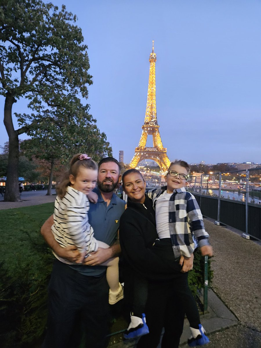 We made it !! #paris