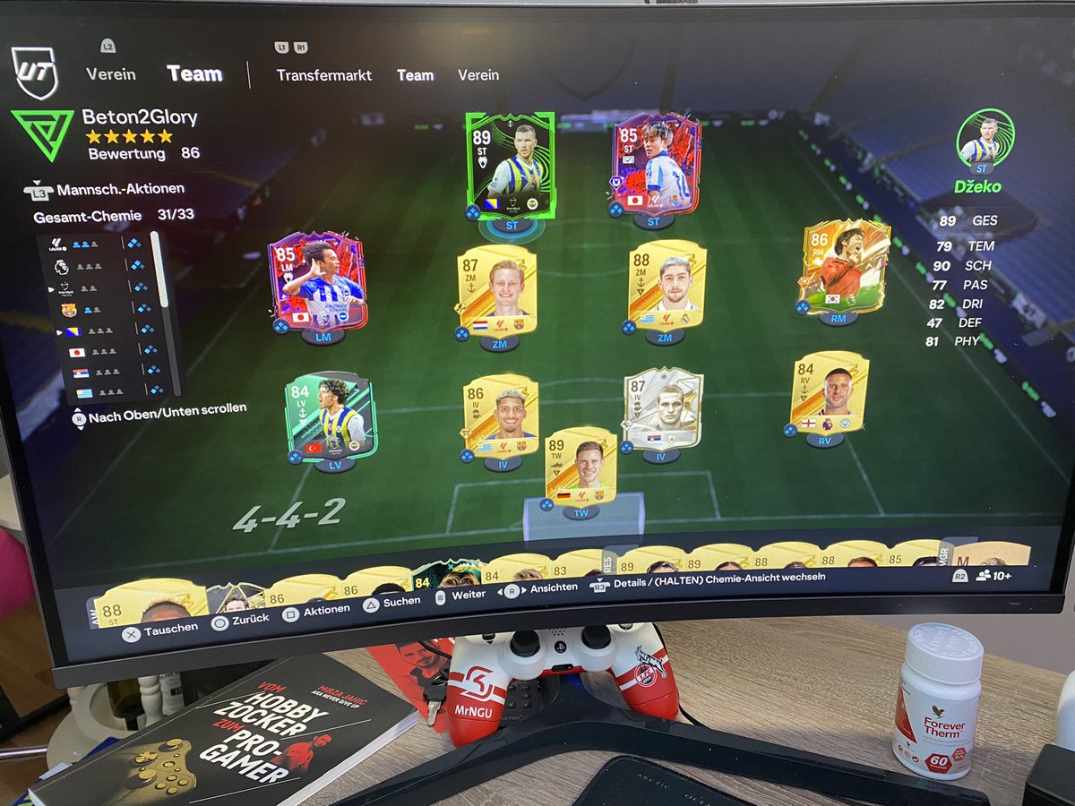 MrNeverG1veUp's tweet photo. (10-0) Road to 20-0 Finaleee. Come on! 👊⬇️
#Twitch: https://t.co/eSjxzLgin6
#eafc24 #fc24 #Beton2Glory #Tag23 https://t.co/ROazlOFkDA