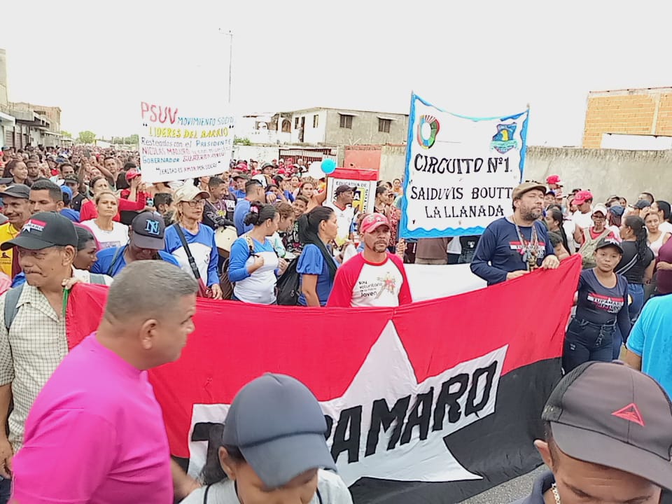 Sucre_MRT's tweet photo. Marchamos junto al pueblo para vencer cualquier batalla y en cualquier espacio; somos un pueblo rebelde en defensa de nuestra patria.

@TupamaroMRT Mpio. @SucreMunMRT Edo. @Sucre_MRT apoyando a @NicolasMaduro

#PasiónYEsfuerzo
#Tupamaro19AñosDeRebeldía https://t.co/V4iNcnWeJ9