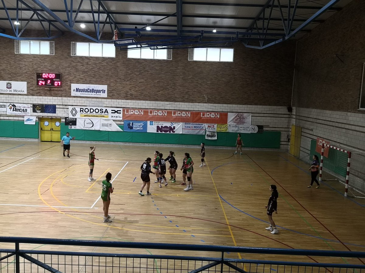 CB_ChapelaWeb's tweet photo. O noso equipo sénior feminino debuta na liga con unha amplía derrota fronte o Samertolameu (46-16). Queda moito traballo por diante, pero gañas non van faltar. Ánimo rapazas!!
#imoschapela #vermelloeverde #gominions #sonolasetta #ciesobracivil https://t.co/B8rluv7t3W