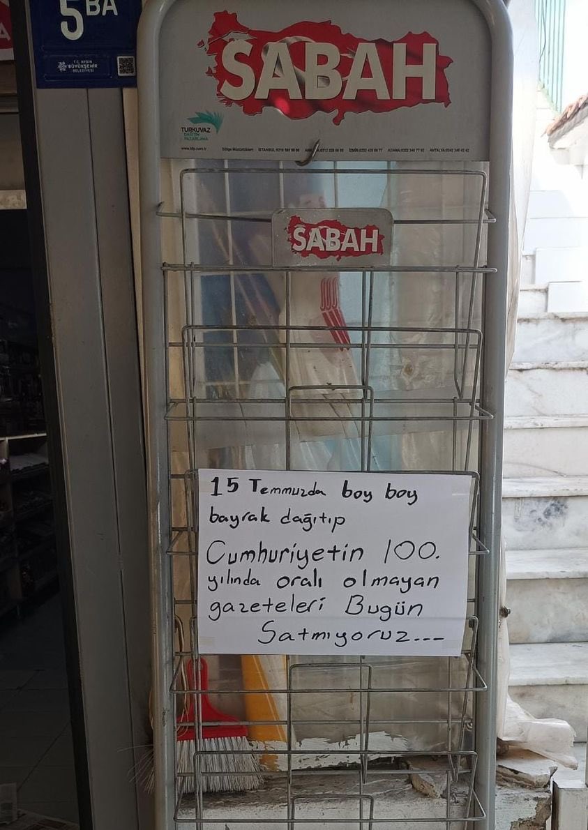 gokceekatuun's tweet photo. Kuşadası'nda bir market https://t.co/a5tdumFE6r