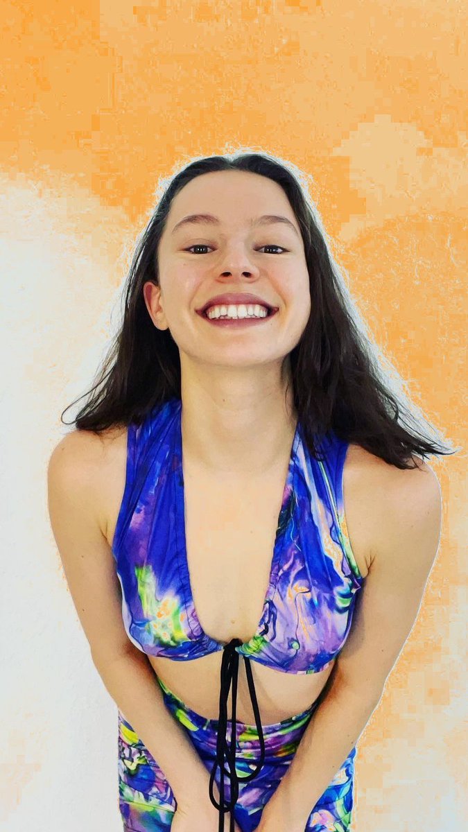 Mereshas's tweet photo. sending a smile😄 
Watcha got❓ https://t.co/mK41HcAVHE