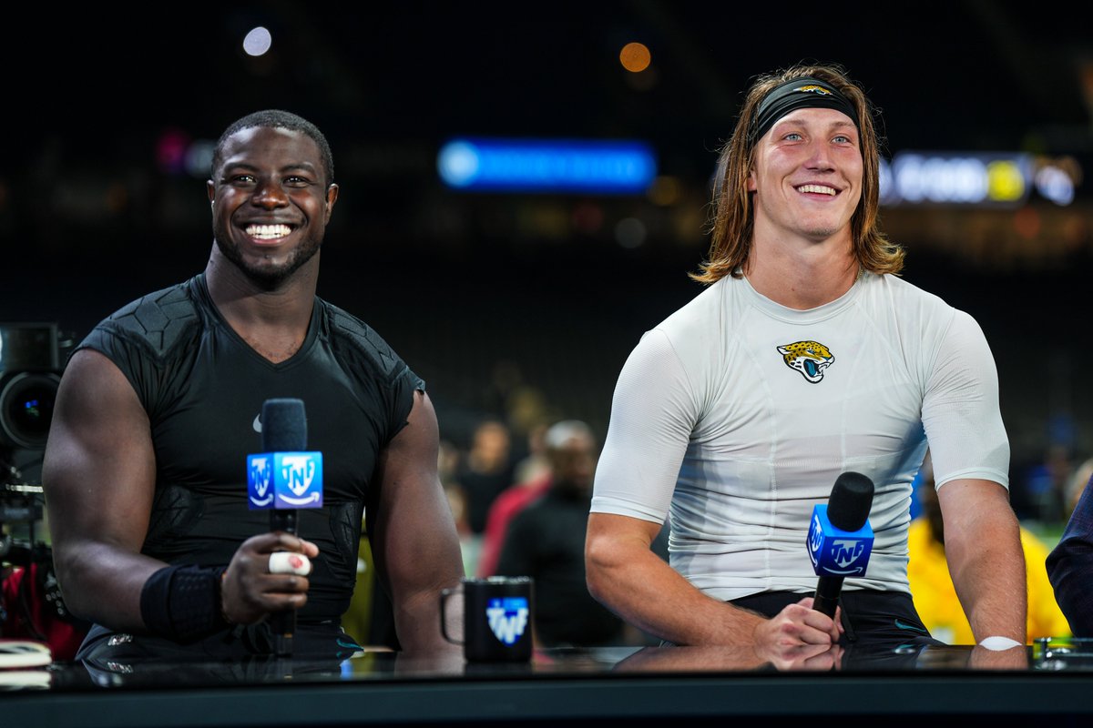 JStCyrTV's tweet photo. Jaguars went 0-5 in October last year.

This year Jaguars went 5-0 in October. https://t.co/QzmAWArx9J