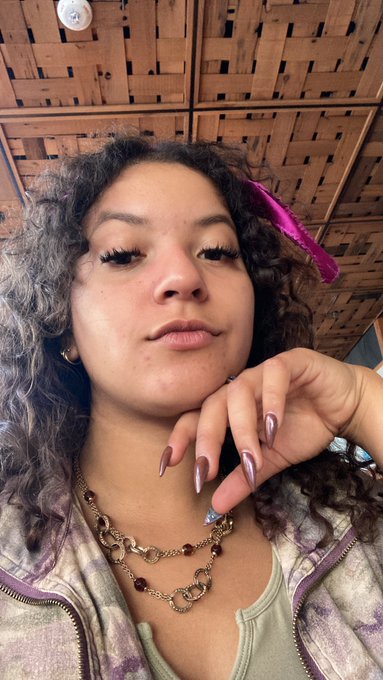 Fund me looking wild out in the pub.  ven-gleashca https://t.co/4jhiWrM081