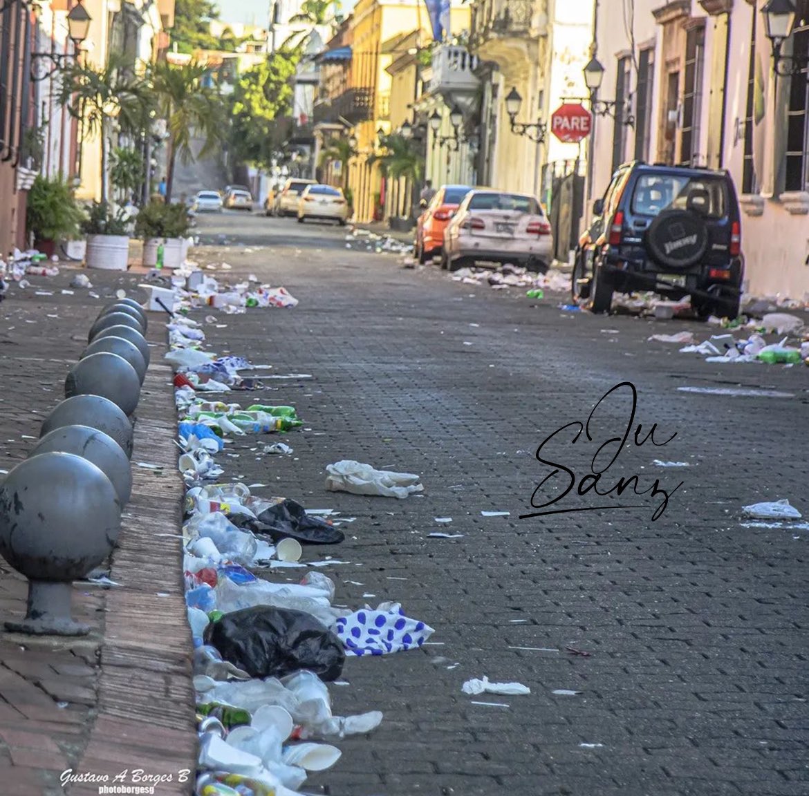 jusanz11's tweet photo. 🚨LUTO, EL PRECIO A PAGAR POR LA INCULTURA🚨

Yo, que al igual que mis amigos y familiares somos fieles amantes de compartir en la Zona Colonial, su gente y su ambiente. Los invito a que no vuelvan, “eso es muy aburrido” como me han dicho, quédense en sus orillas y vitrinas. https://t.co/oaGkAFNmKC