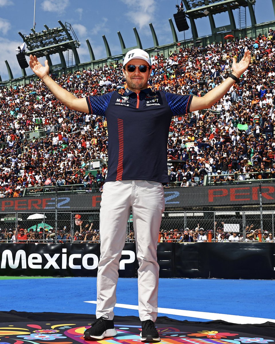 rempscheco's tweet photo. Yo dije que sin importar el resultado yo siempre te iba a apoyar, aquí seguimos en la Checoneta y si nos bajamos solo será para empujarla, te quiero mucho @SChecoPerez 🫶🏻

#TeamCheco https://t.co/mZbviOLug9