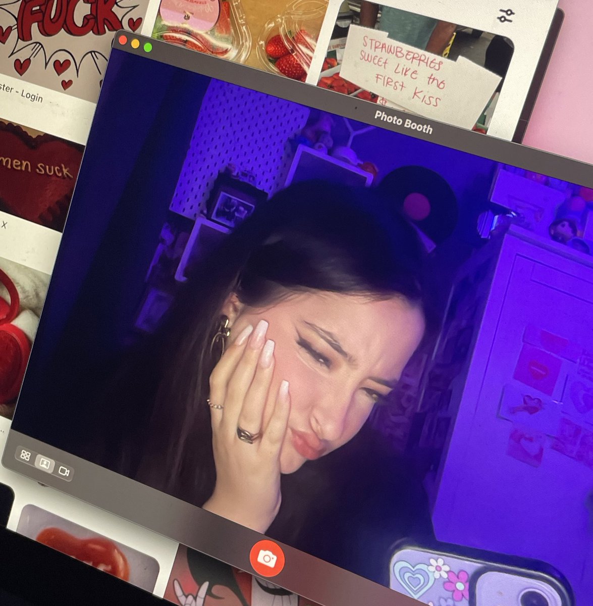hyunislipring's tweet photo. photobooth pics ❤️‍🔥⁉️🚨🍒🧧🧯 https://t.co/SLjsoCDpAY