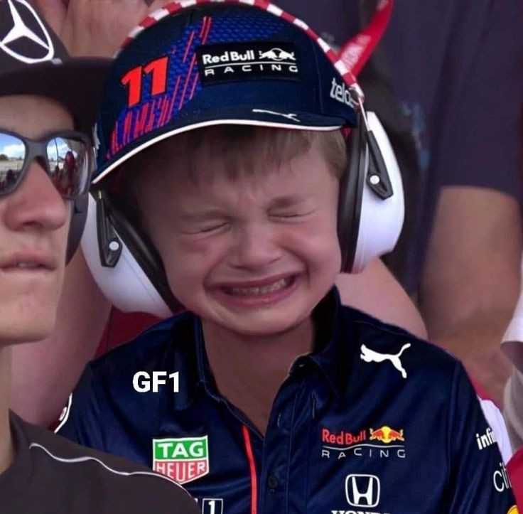 Vittecita's tweet photo. Yo el resto de la carrera:
#MexicoGp #TeamCheco #ChecoPerez https://t.co/ZlPICYMhlm