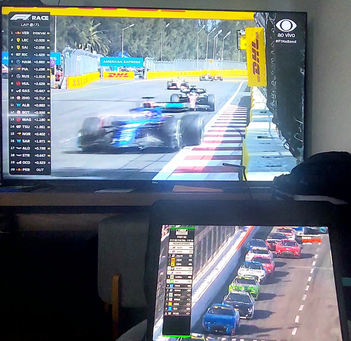 ManoloCarbonero's tweet photo. Aqui em casa dia de corrida é assim, #F1naBand na TV e #nascarnobandsports no Tablet. E a patroa @cristina_mid acompanhado tudo ...
@slagospeed
@LipePaiga
#Sergiomauricio
#reginaldoleme
#maxwilson https://t.co/AOta4aLlFd