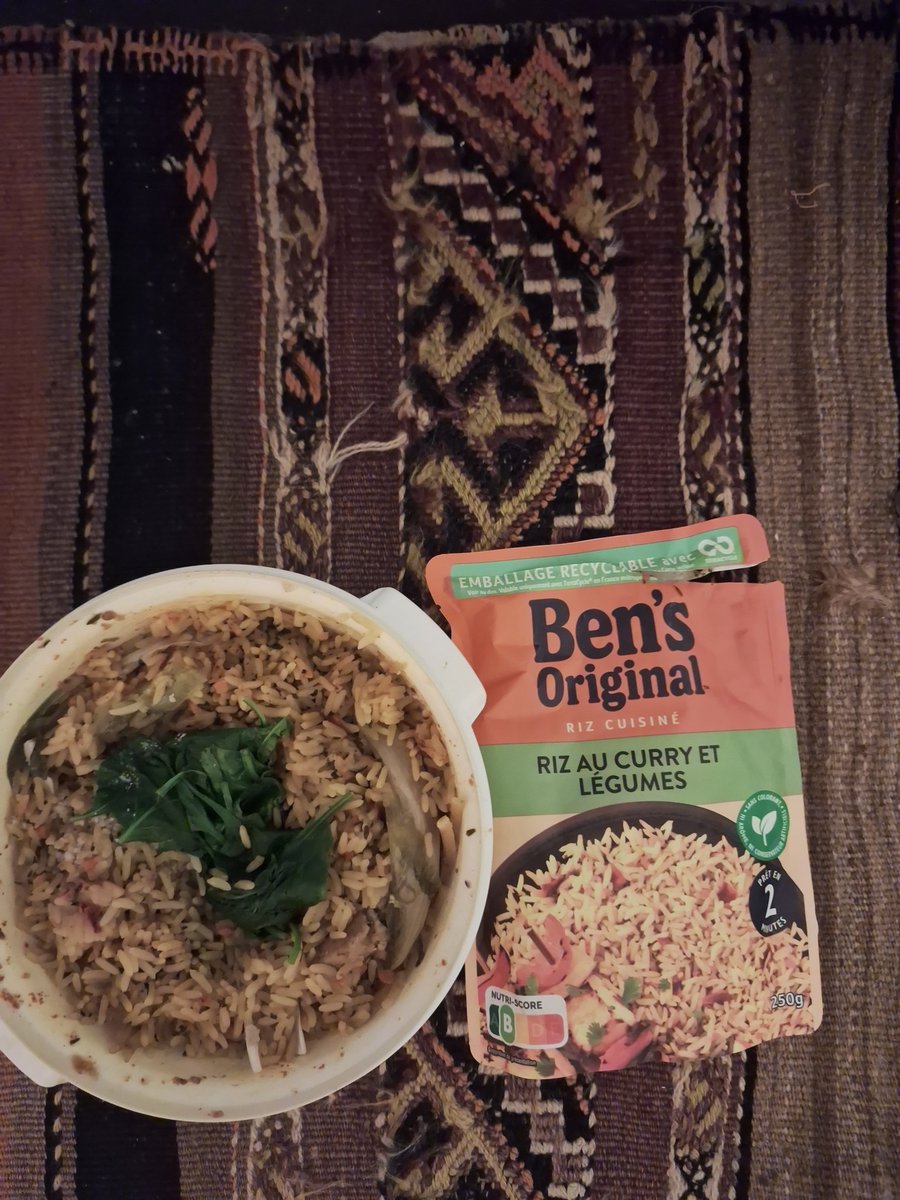 Dr Ben to the rescue. Rice curry with spinach and endive.. #veganfood #vegan #indianvegan