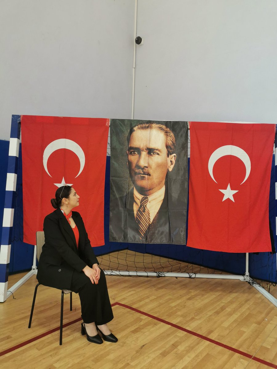 mavigunce's tweet photo. Mavi gözlü devin açtığı yolda
Cumhuriyet 100 yaşında #cumhuriyet #100YASINDA #Türkyüzyılı #29EkimCumhuriyetBayramı
#yaşasıncumhuriyet https://t.co/RcGw29oCut