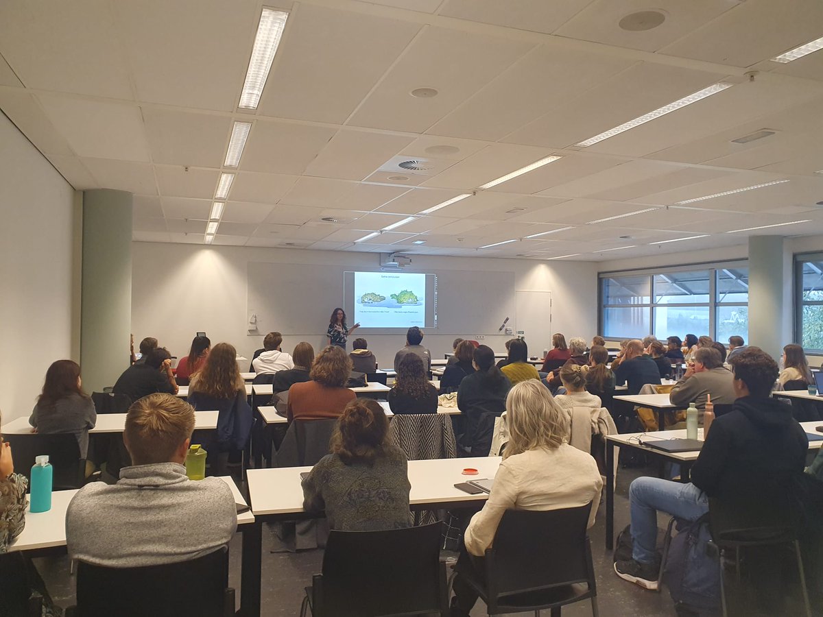 Very interesting lecture on paleoecology and island biodiversity by <a href="/nogue_sandra/">Sandra Nogué</a> for our <a href="/IBED_UvA/">IBED</a> Seminars on Thursday!