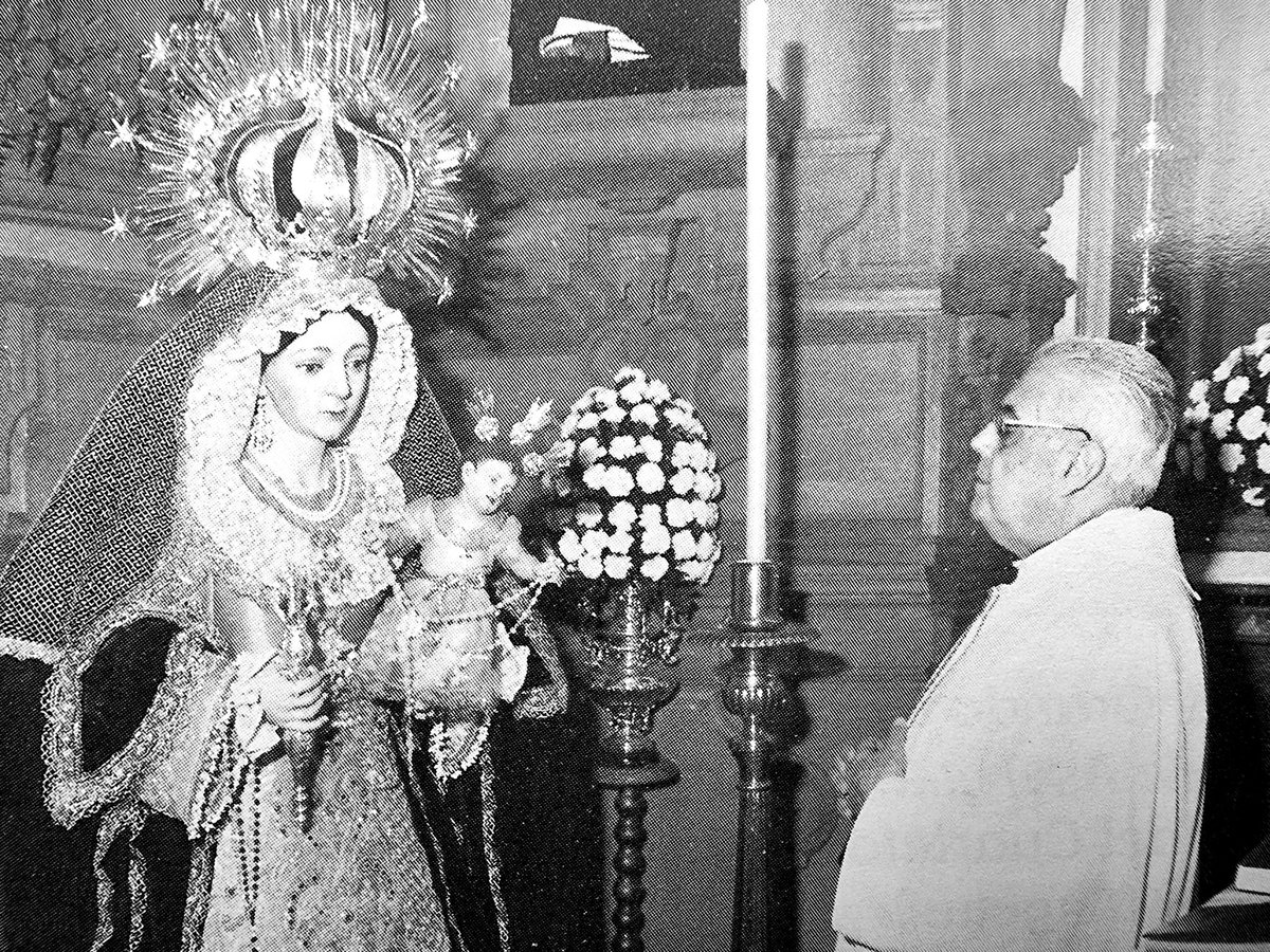 Misa solemne y bendición de Ntra. Sra. de la Oliva por el Padre Ruiz Pérez. 26 de noviembre de 1995 #CofradiasMLG <a href="/Archic_Huerto/">Archicofradía Huerto</a>