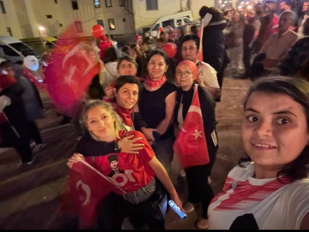 LSaklica's tweet photo. Artvin #Coşkulu yüzüncüyıl kutlamaları..yaşasın CUMHURİYET https://t.co/juhvYftXFS