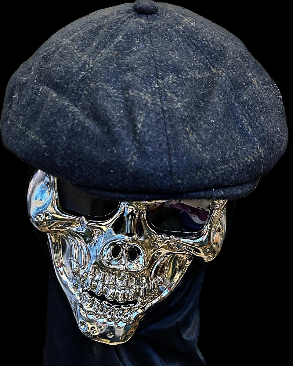 NewsfromBedlam's tweet image. It’s #flatcap #frightnight with a small batch of freshly baked tasty #titfers 
With a circumference of 60cm, they fit me Mrs Big Bonce,they fit @misterwesley2020 .So they’ll fit you. 
Pure wool, quilted black inside except for the navy, chocolate &amp;amp; grey that are lined in cherry…