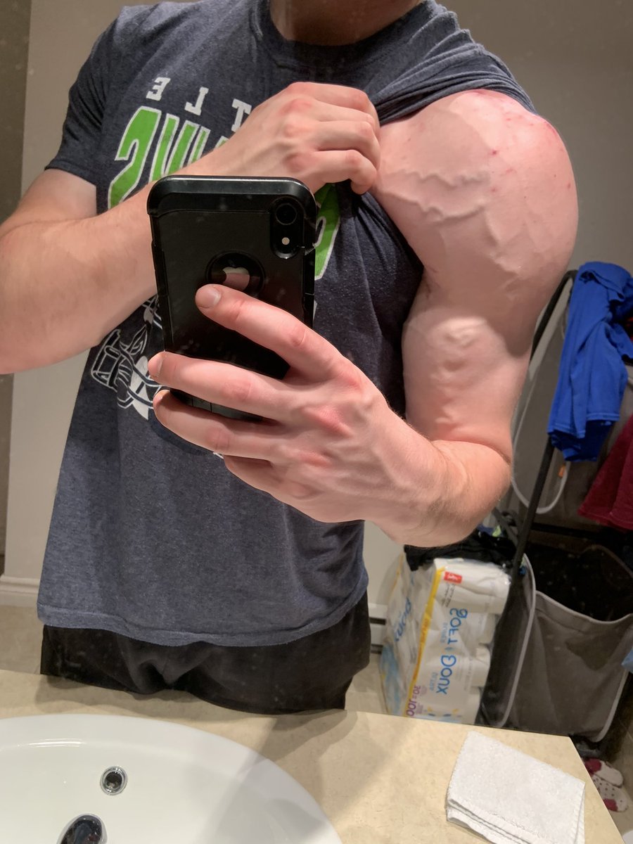 215lbs/98kg, guess the bodyfat % 😈