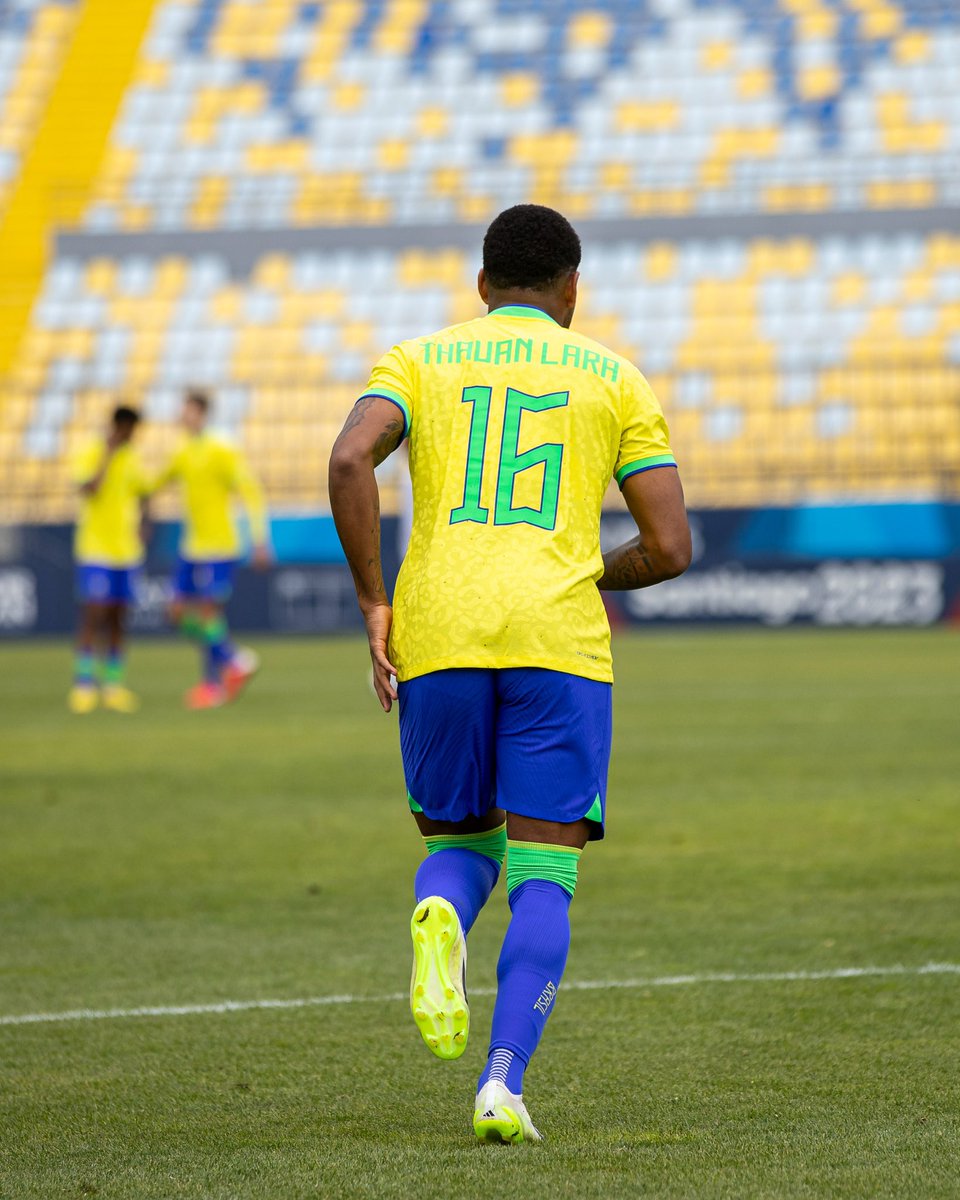 negolara04's tweet photo. Feliz de mais com a vitória e o meu primeiro gol com amarelinha, vamos Brasil🇧🇷🙏🏽😭 https://t.co/rnoy53v6U4