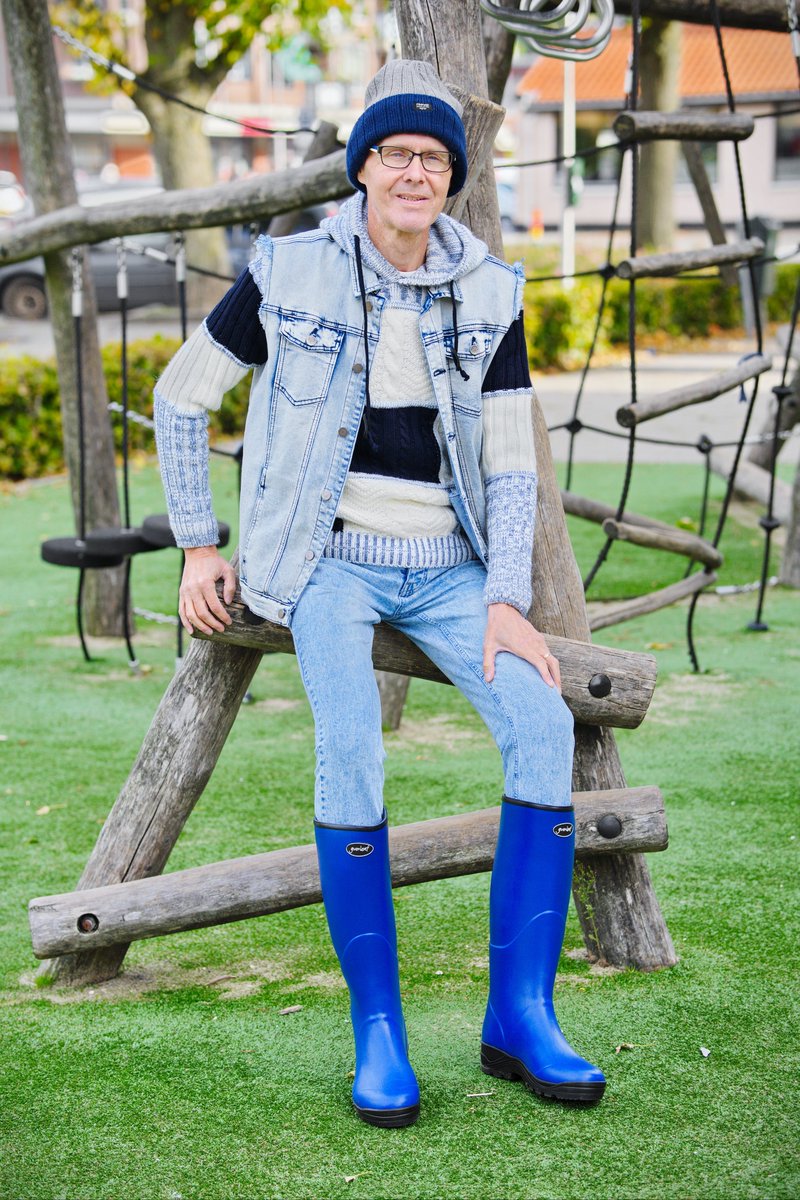 Welliesare4men2's tweet photo. Second last post. ☺️

#Gumleaf #Norse #Wellies #Boots #Rubber #Tall #Blue #Navy #Awesome #Stunning #BeSeen #Standout #DareToBeDifferent https://t.co/aR9Cyf9Knf