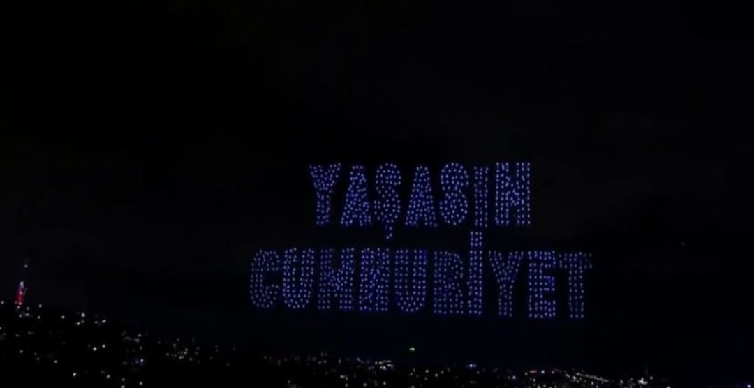 İstanbul her halinle güzelsin ama böyle çok daha güzelsin.
#YüzyılınKutlaması
#istanbulboğazı