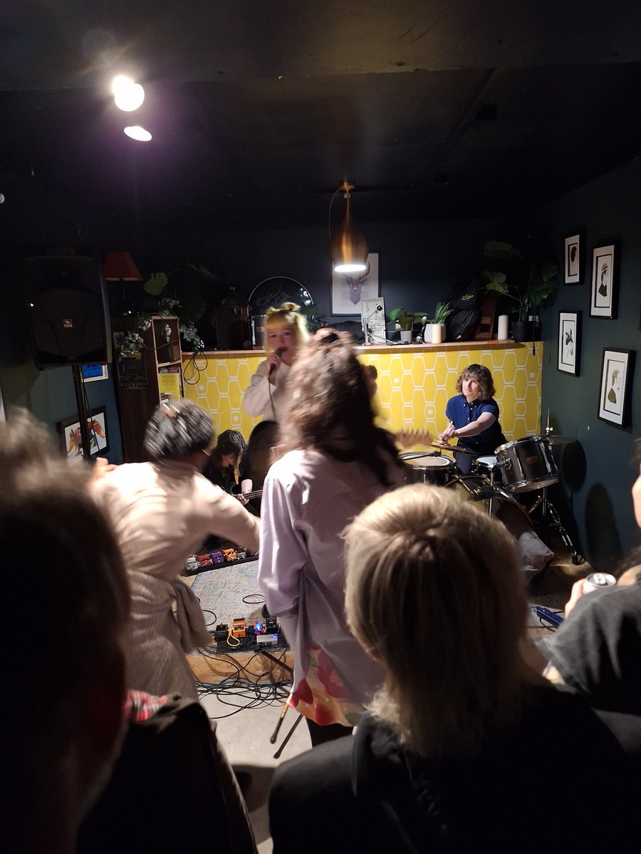 holdendavid0's tweet photo. The incredible Luca Records doing it again. Superb @Imagine_Fest gig. Amazing place! So lucky we have it! #waterfordwhataplace #wwap #deisecbgbs #getonit https://t.co/aPL1Pam2Gs