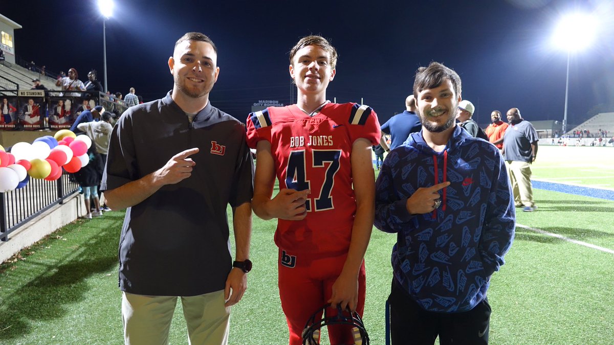 JStewart_26's tweet photo. 3/3 on PATs in team’s 51-6 win! 26 pts in PATs &amp; 1 FG in reg season so far. My teammates also got in the fun with their own PATs! Our coaches have prepped us well!
@KelvisWhite @Coach_BYoung @Coachjb_10 @BJHS_Football @BJRecruiting @KohlsHighlights @AL7AFootball @PrepRedzoneAL https://t.co/0vyYzTGHIS