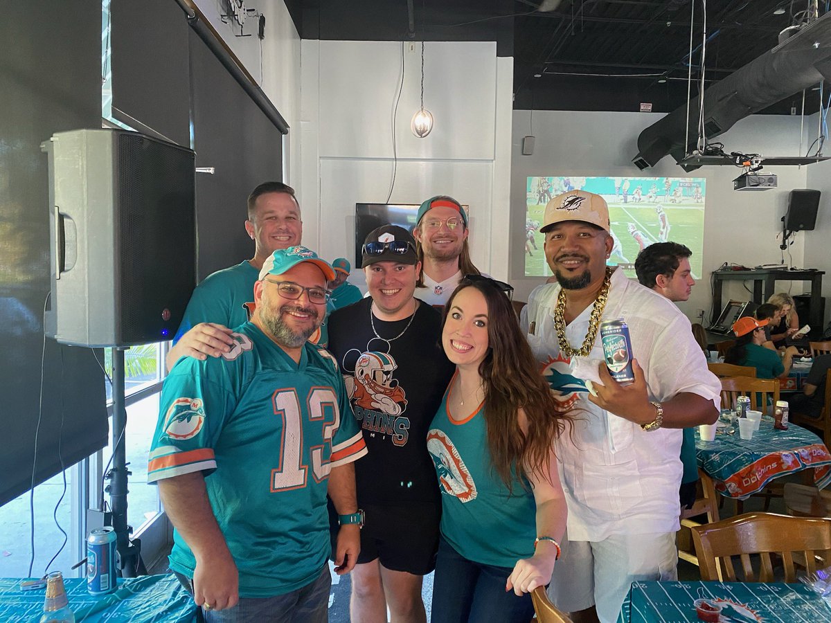 VintageFinsFan's tweet image. Another great time with the @TriangleFins #FinsUp