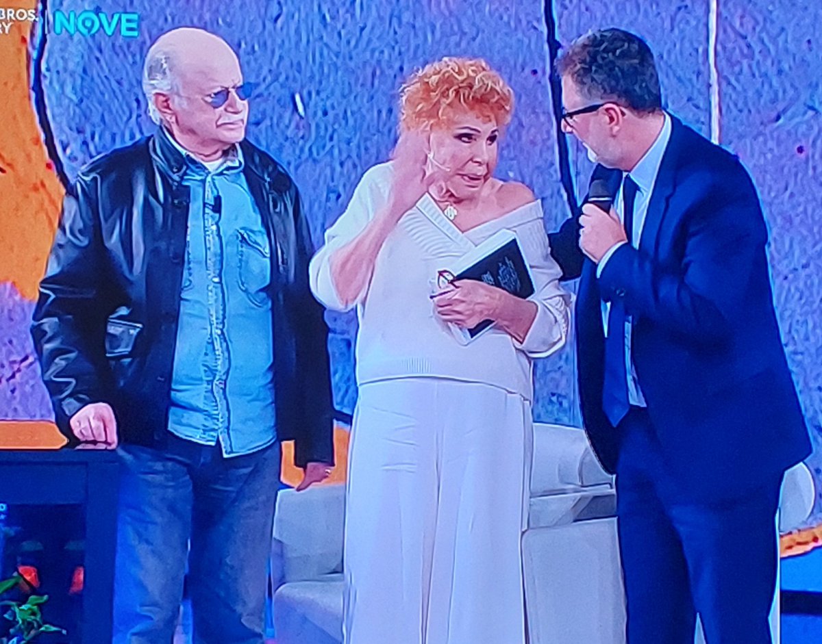PamelinaTS's tweet photo. #ctcf  onore a questa coppia e alla grande Ornella  nazionale 🇮🇪. Generazione di "siamo la coppia più bella del mondo 🎵🎶 " https://t.co/21AFo4bwDb
