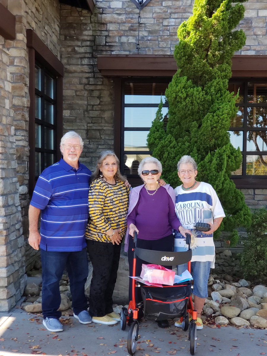 CassieJFox's tweet photo. #HappyBirthday Celebrating my beautiful Aunt's 99th Birthday with my cousins earlier today. Aunt Hazel is my Mom's middle sister,she looks great. #SuperSeniors #Family #Cousins #EasleySC @MsB0759 @rwyjunior @oakgiraffes @JoniKni56808241 @sjoy1125 @SudoNimh @audballcaudball @sjoy1125 @DominoConcetta @OdieOrville @JewelBa12199537