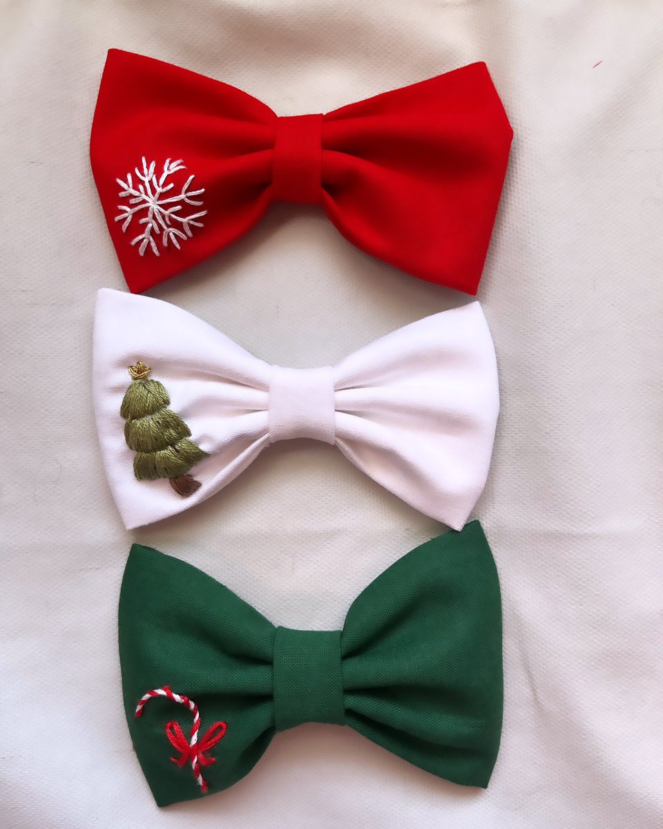 ✨🎀 Hand-embroidered Christmas bows! Message me for more details 🎀✨