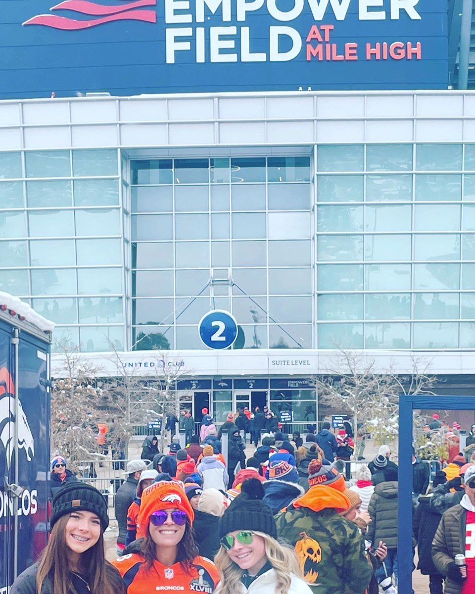 stacym411's tweet photo. Broncos game with my best girls! #KCvsDEN https://t.co/15Xk0g23om