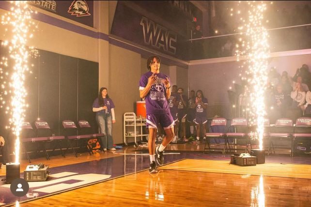 ASAKELITE's tweet photo. We are excited for @Jayden1gordon. We know TSU has a good in this young man. We will be locked in to the TV for the game tomorrow https://t.co/6xN8dSOnPJ