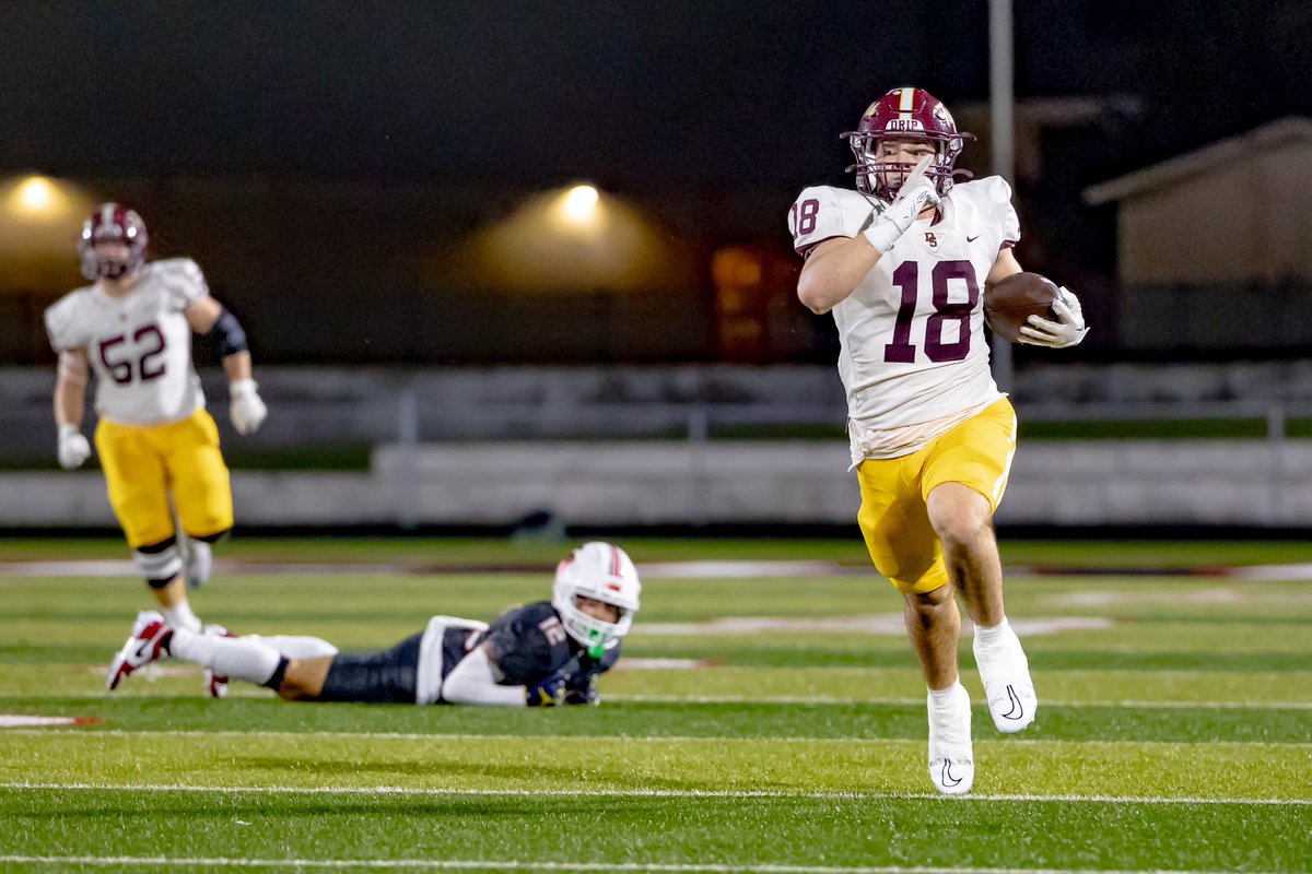 FuerteFoto's tweet photo. Another great #FridayNightLights for the #alwaysconsistent #alwaysexciting #touchdowntyndall @JackTyndall15 @DripFB @ben_reid31 @OneTigerNation @PigskinsDs @DrippingTigers https://t.co/Bt2gtTIEAh
