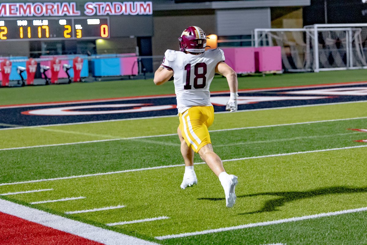 FuerteFoto's tweet photo. Another great #FridayNightLights for the #alwaysconsistent #alwaysexciting #touchdowntyndall @JackTyndall15 @DripFB @ben_reid31 @OneTigerNation @PigskinsDs @DrippingTigers https://t.co/Bt2gtTIEAh