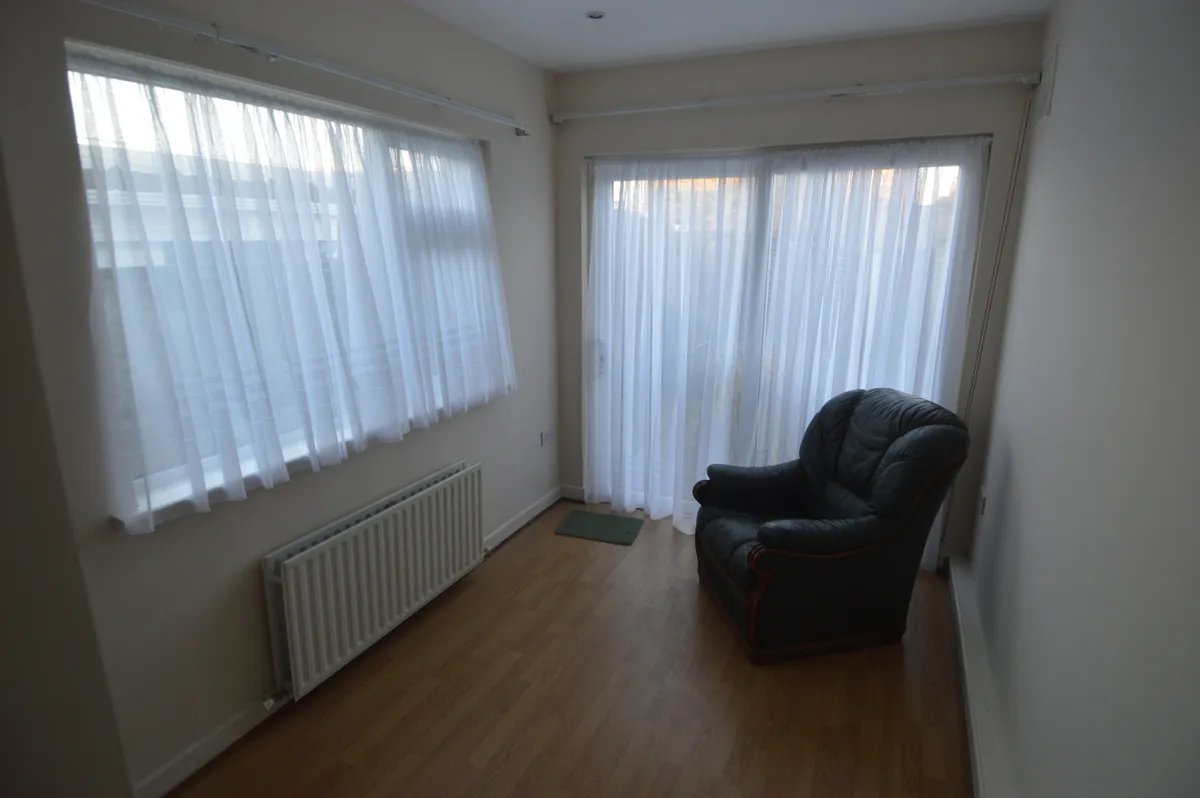 StevenWallaby's tweet image. Looking at house listings and this is the most ominous image I've encountered in ages