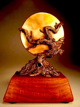 Great day in the morning! AFRICA RISEN won the 2023 World Fantasy Award for year’s best anthology & @WTalabi won the Sidewise Award! 🙏🏾 @WorldFantasy23, jurors, readers! Congrats to our writers, my fellow co-editors, & Tordotcom. This is my 3rd in this category, so honored! 😍