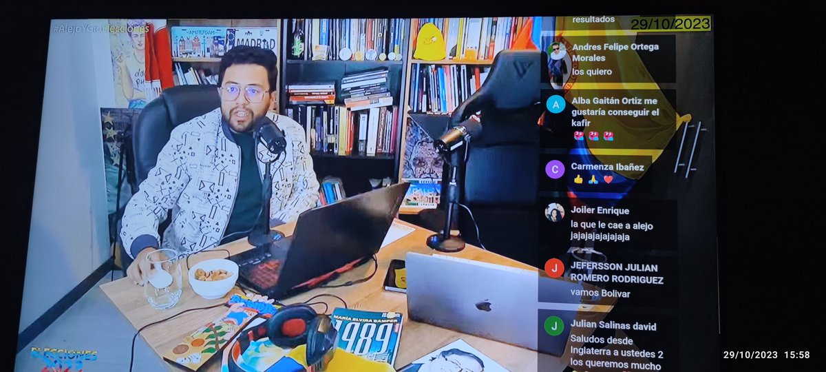 ogiser1986's tweet photo. @YoAlejoV @GiovannyEnciso siempre escuchando la información real de primera mano!! 🙋‍♂️👏🏻👏🏻👏🏻 https://t.co/KHEN9esPHd