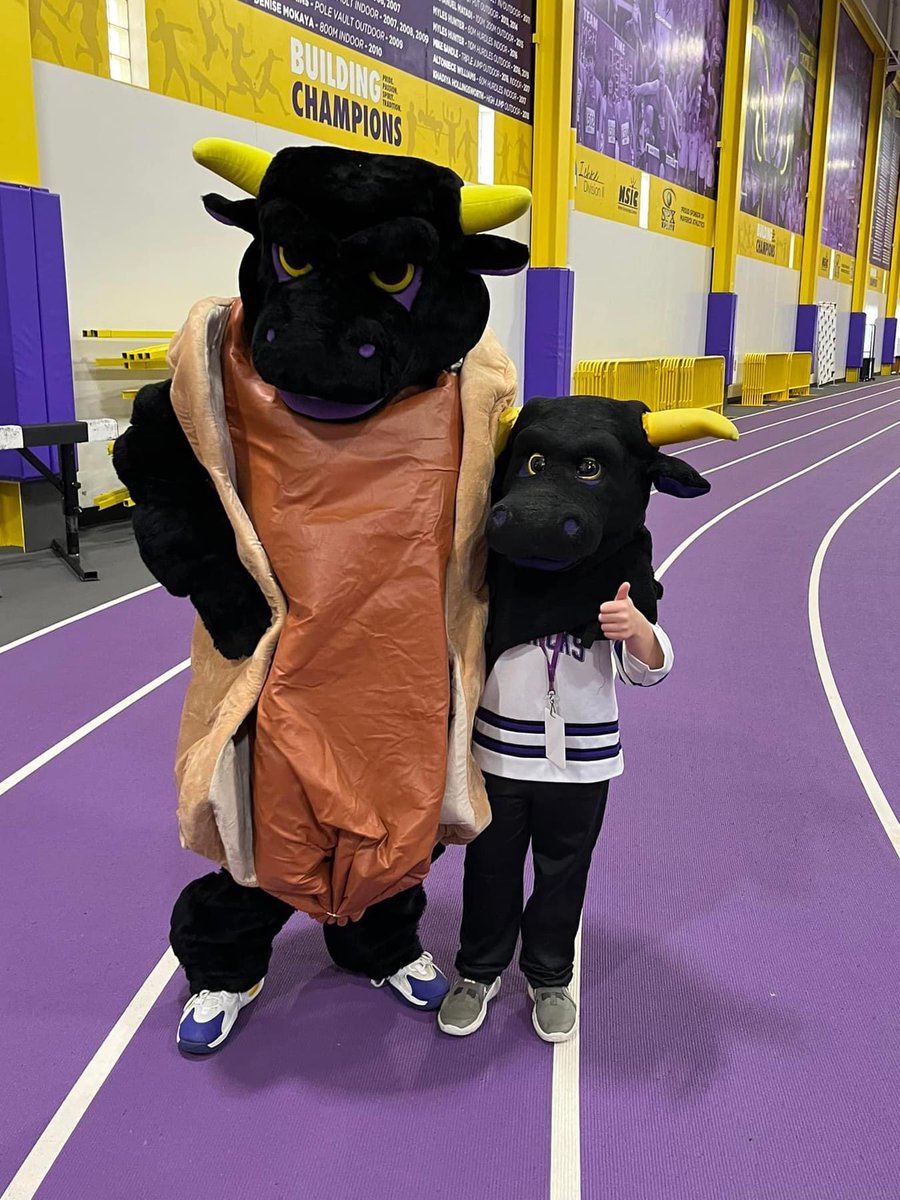 What an awesome
afternoon at Trick or Treat with the Mavericks!  Thanks to everyone who spent some time with us!