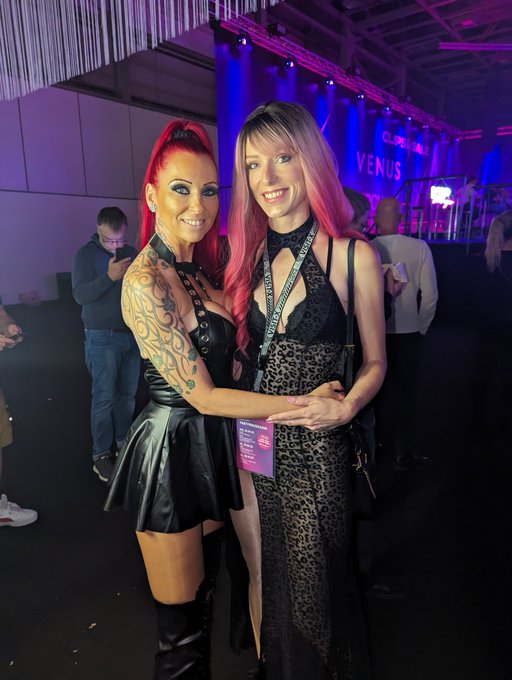 It was an honor to meet @LenaHeart3 on #Venus2023 💕   #KinkyVenus @venusberlinoff https://t.co/8krgY<a class="tags" href="/tag/lenaheart3">@lenaheart3</a><a href="/tag/venus2023"class="tags">#Venus2023</a><a href="/tag/kinkyvenus"class="tags"><span>#kinkyvenus</span></a>